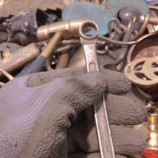 听***8闪电购铜摆件工艺品