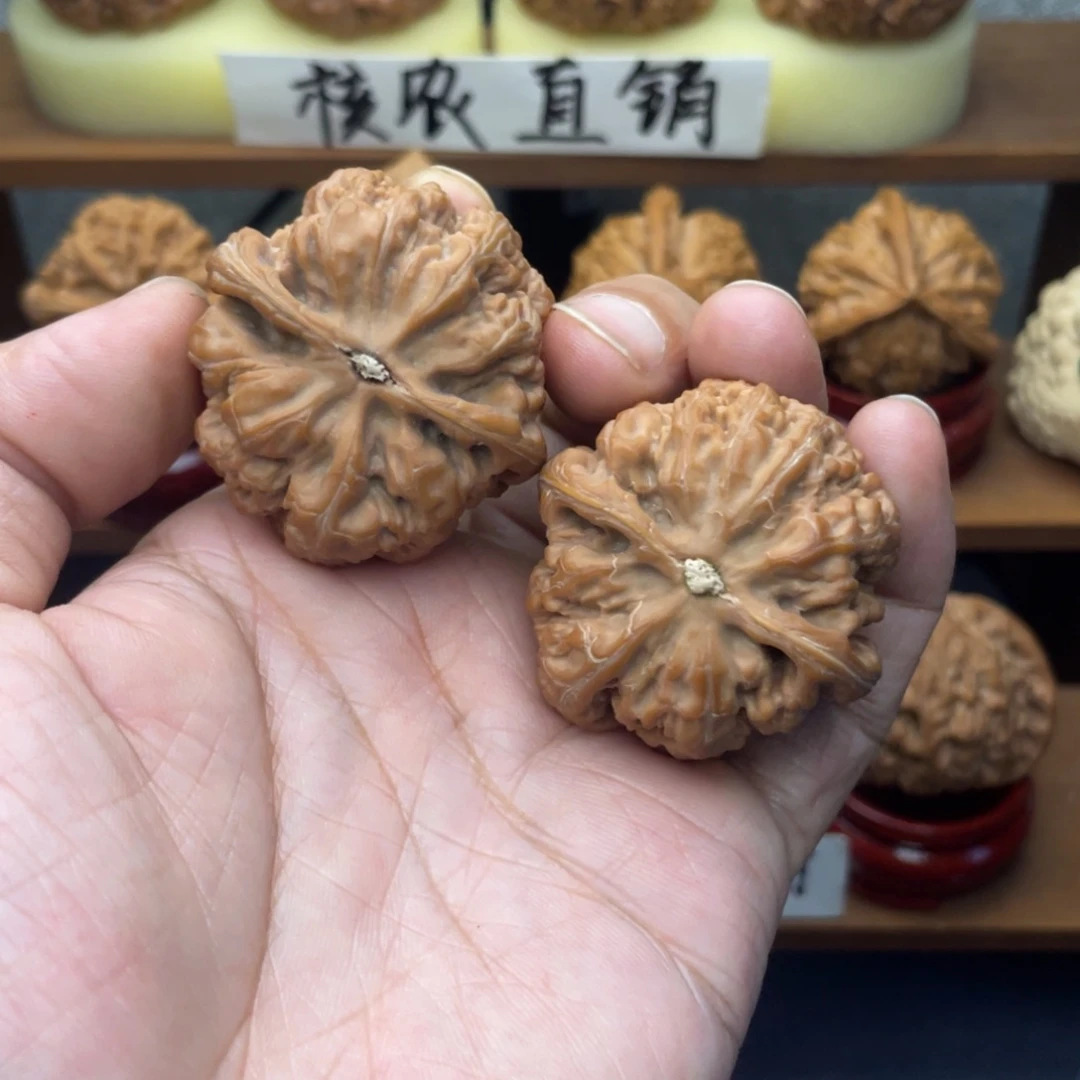 小***明吊坠文玩核桃40加头茬大粗筋交友价