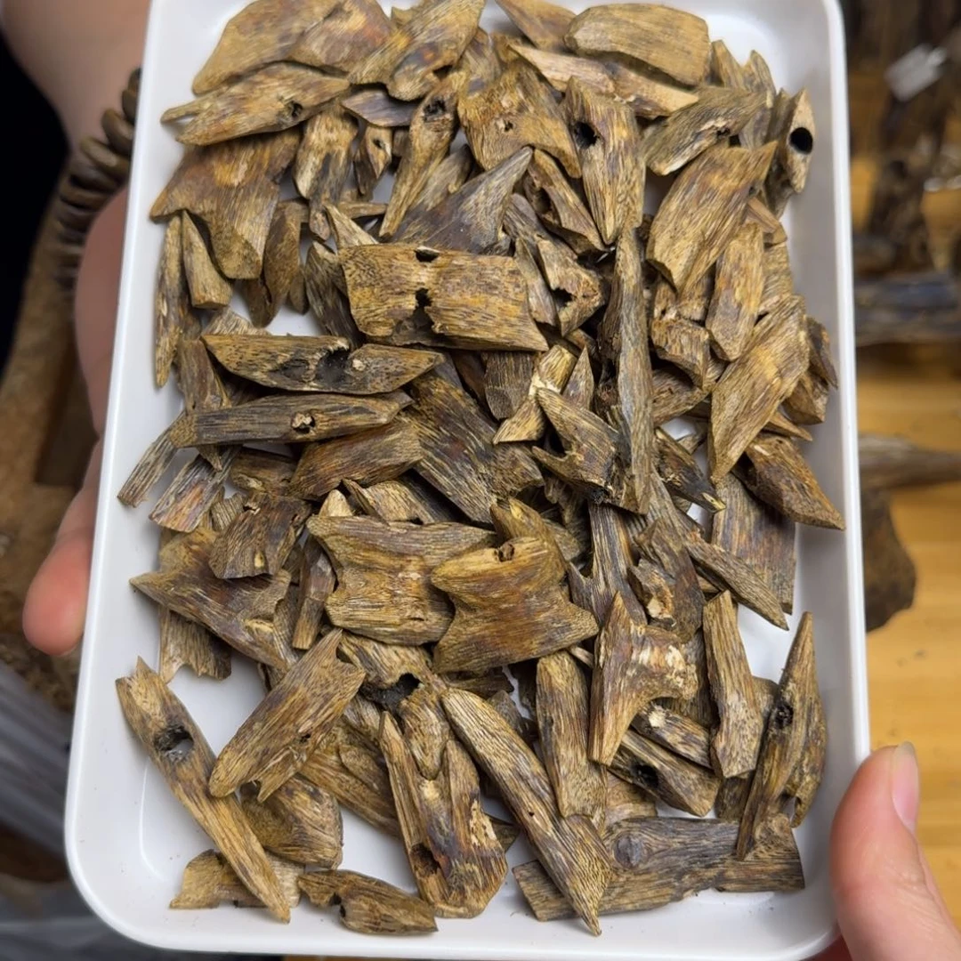 沉香沉香碎屑红棋品种树心油块料30克➕多样性发货