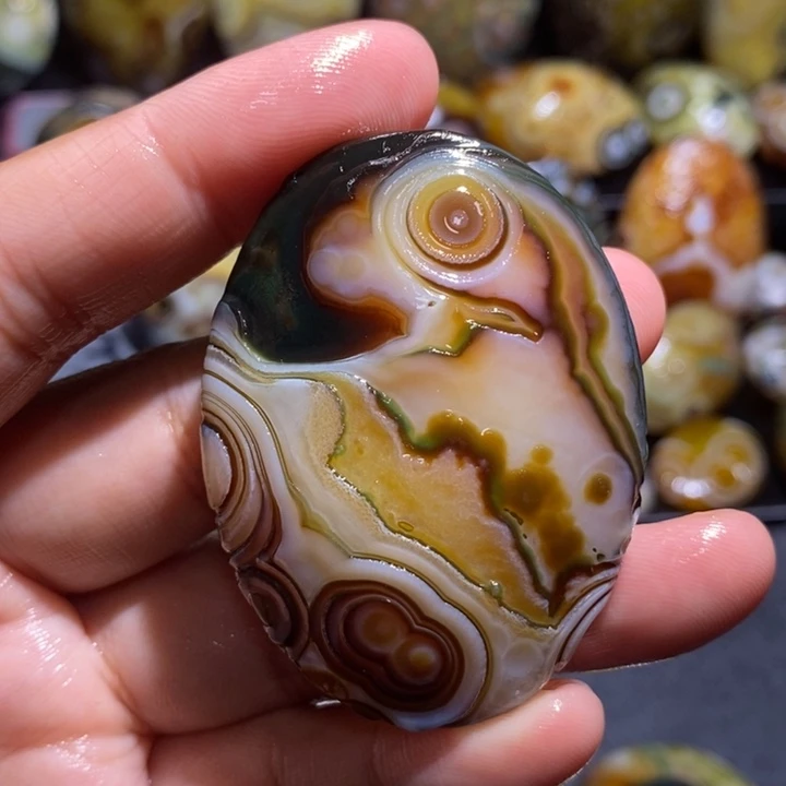 玛瑙/玉髓未镶嵌珠宝奇石94