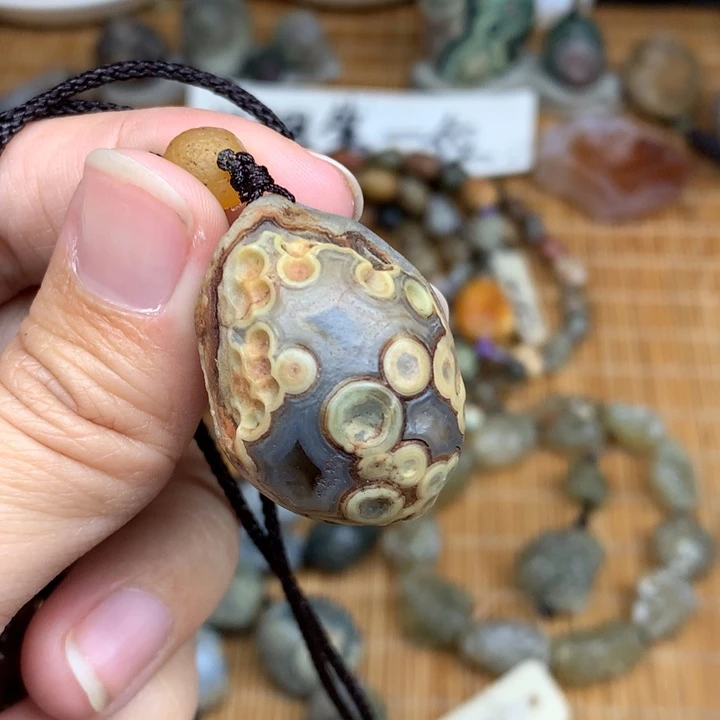 玛瑙/玉髓珠宝半成品未镶嵌用**水