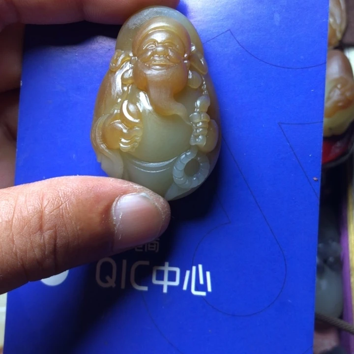 乡***衫和田玉未镶嵌挂件