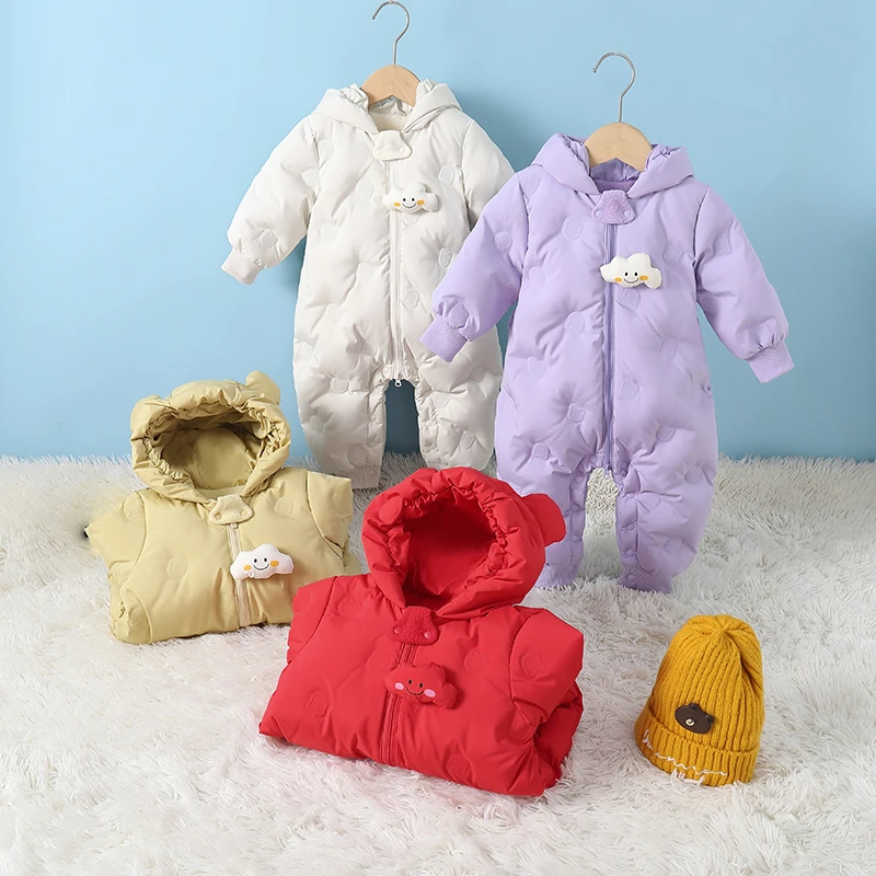 婴儿羽绒服连体衣宝宝2025秋冬装外出抱衣爬服新款新生加厚