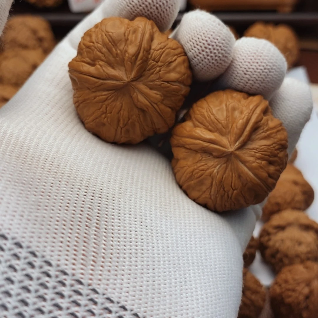 文玩核桃吊坠元宝3