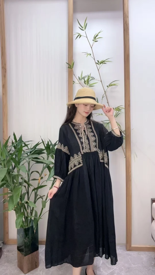 清之音【异域风情】设计师款苎麻刺绣灯笼袖百搭连衣裙