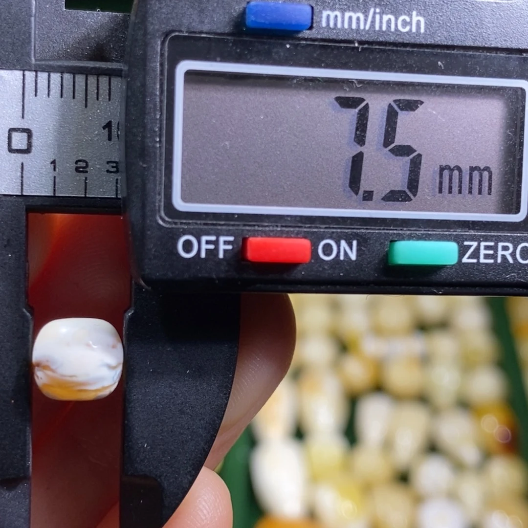 L***】蜜蜡未镶嵌裸石配饰