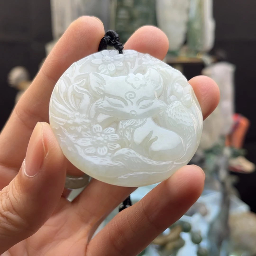 翡翠未镶嵌颈饰九尾