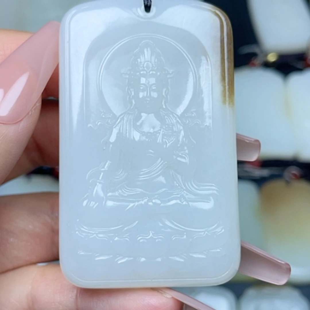 【闪购商品】颈饰未镶嵌和田玉