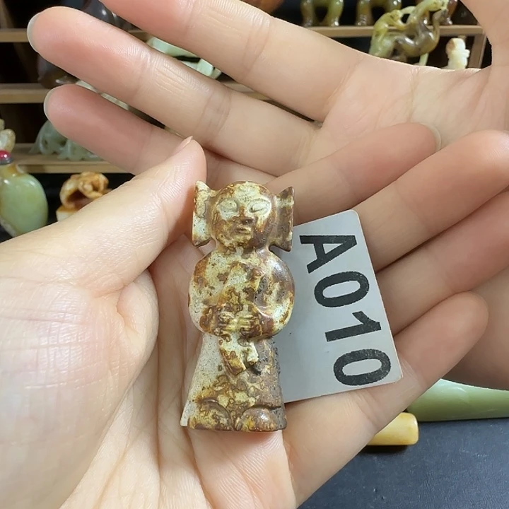 透闪石质玉未镶嵌挂件