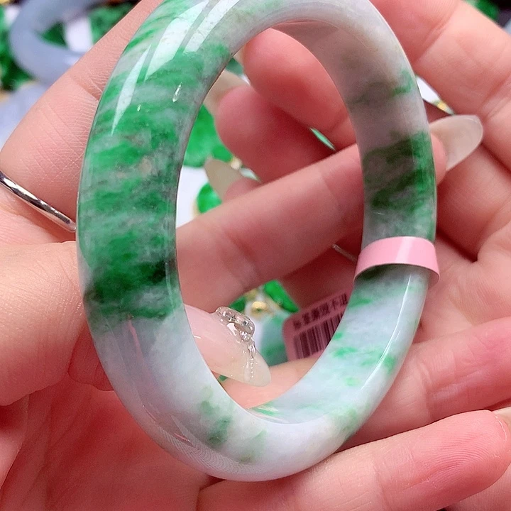 翡翠未镶嵌手镯翡翠手镯