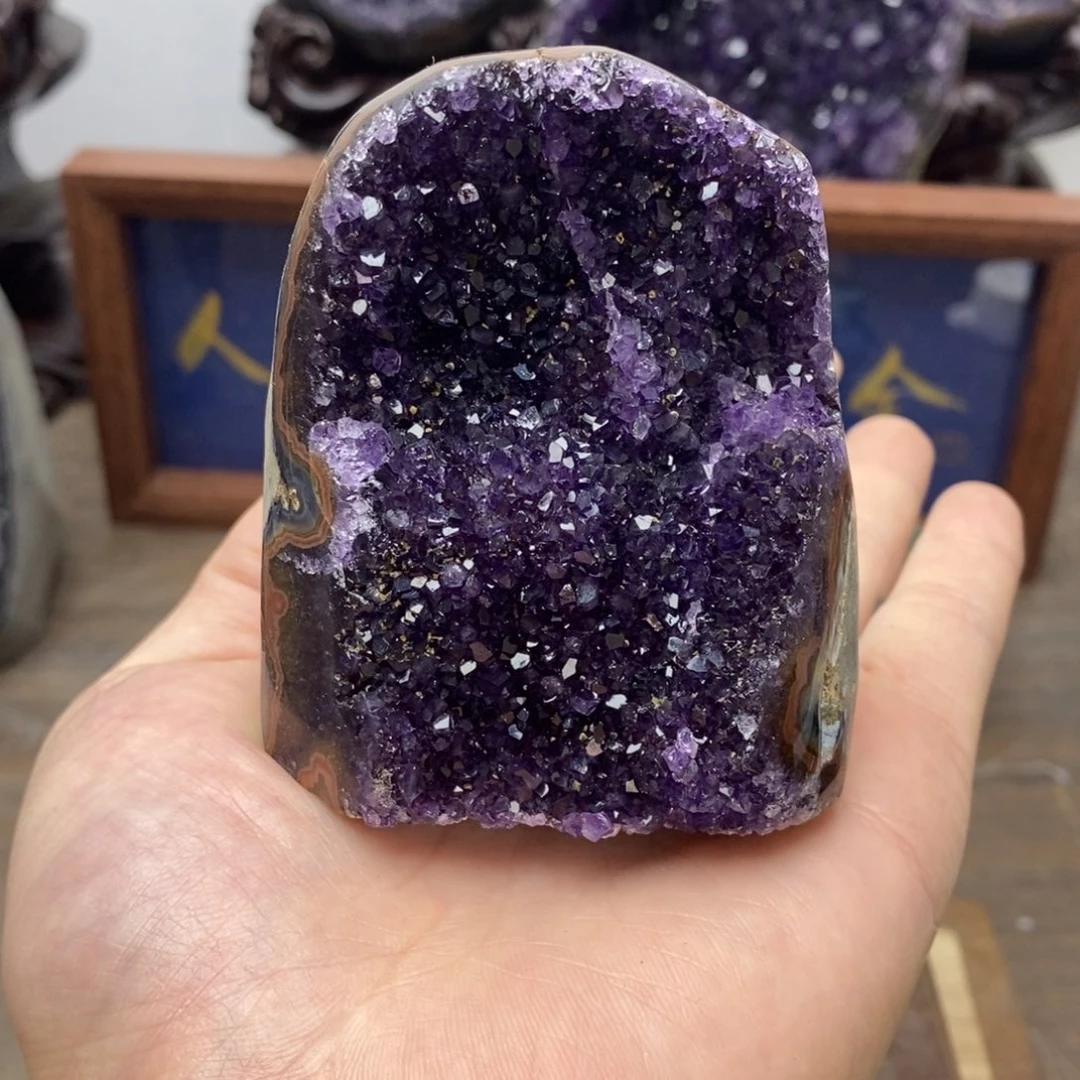 未镶嵌水晶大型摆件（非配饰）