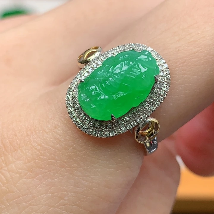 18K金镶嵌戒指翡翠翡翠