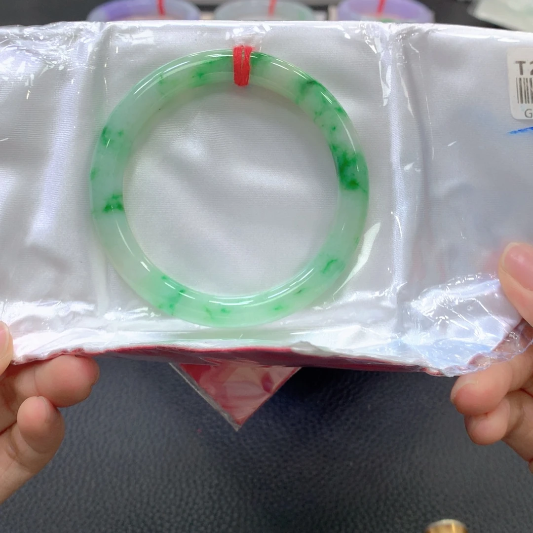 彭***子翡翠未镶嵌手镯翡翠