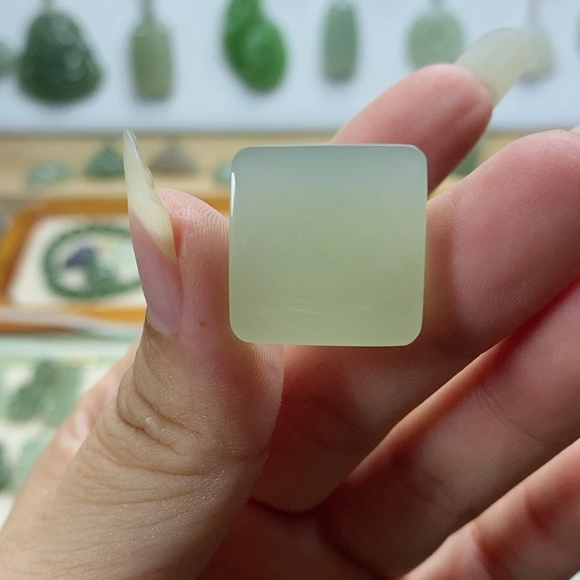【闪购商品】颈饰未镶嵌和田玉