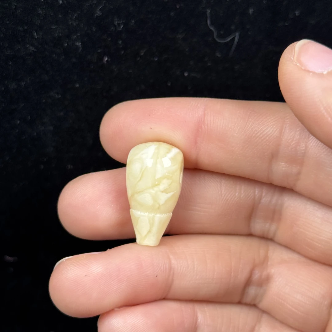 Y6947天然原矿蜜蜡 妖花三通 12*22mm抖音基地质检发货