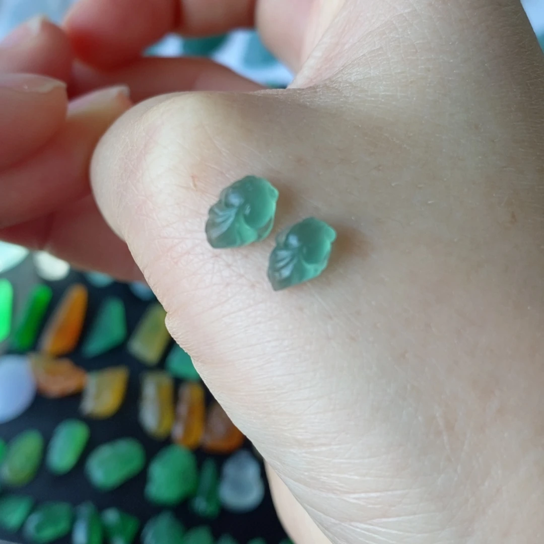 定制翡翠未镶嵌鱼