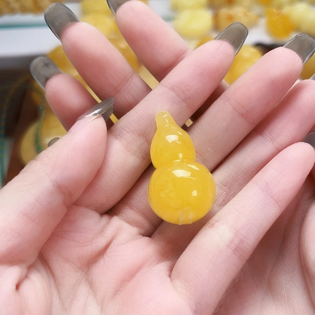 未镶嵌琥珀裸石妮***女葫芦