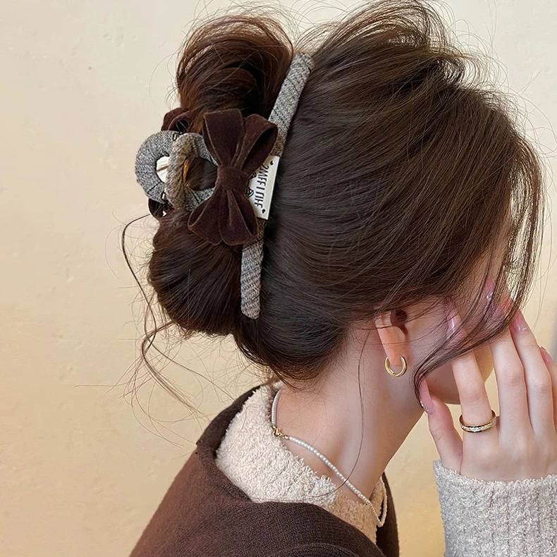 丝绒蝴蝶结抓夹女大号气质鲨鱼夹2025新款后脑勺盘发夹高级感发饰
