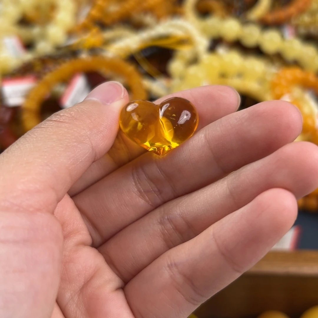 琥珀未镶嵌珠宝奇石