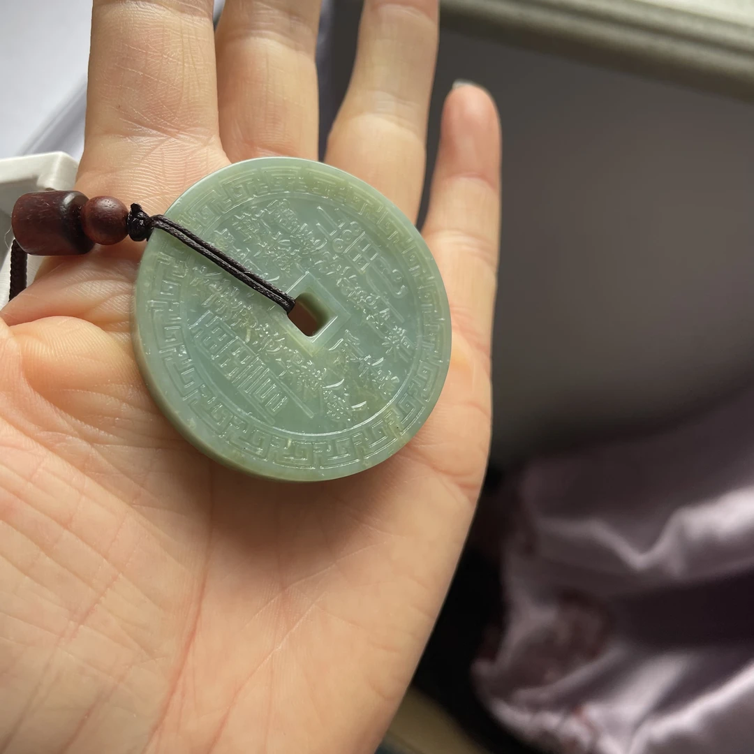 岫玉天然花玉山鬼吊坠