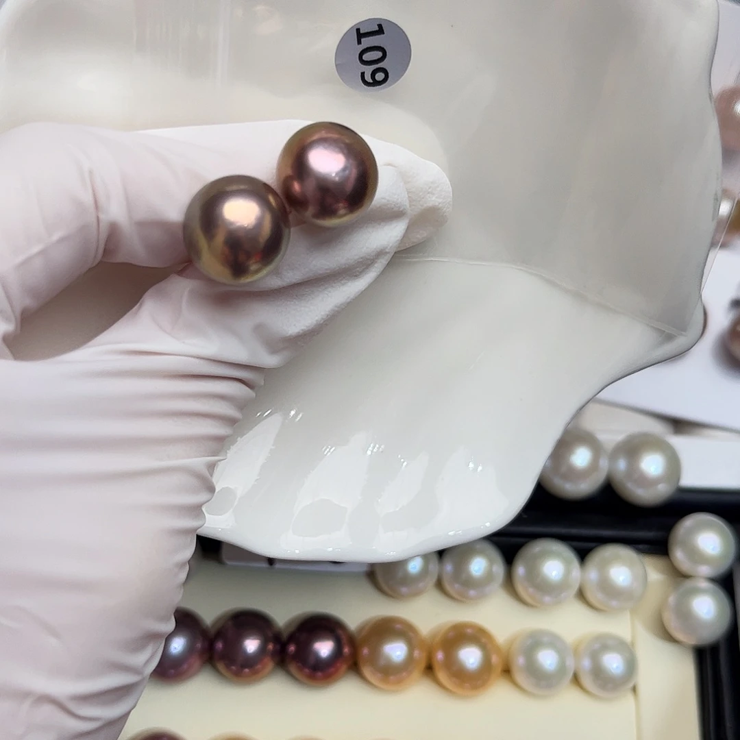 淡水珍珠银S925镶嵌耳饰