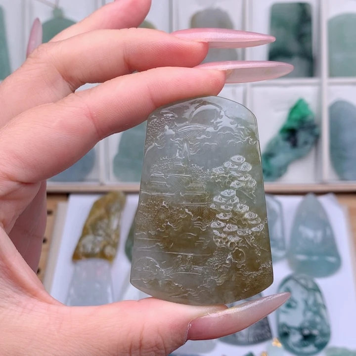 翡翠未镶嵌颈饰山水