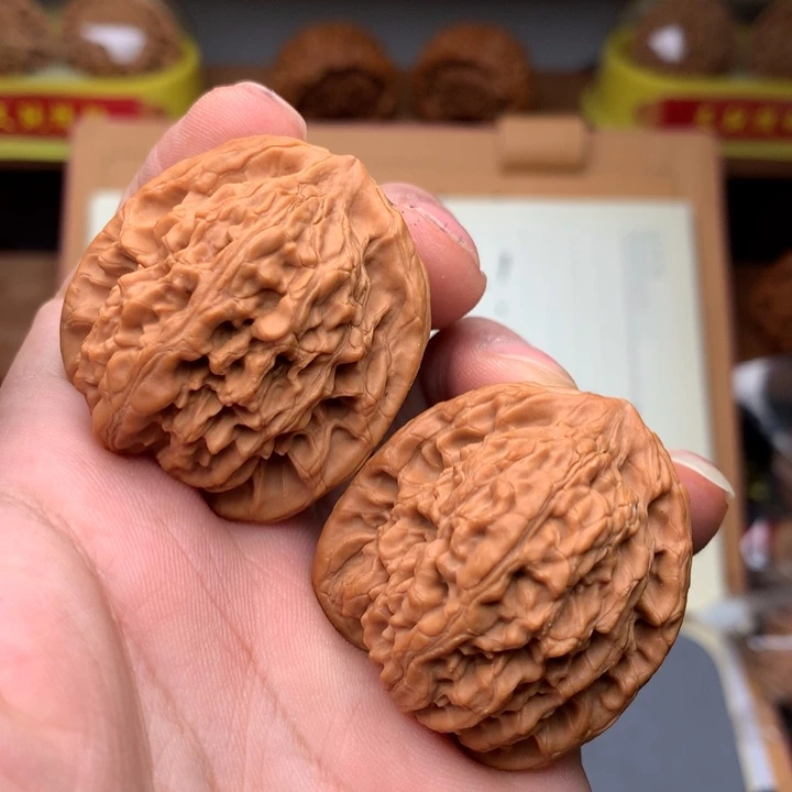 文玩核桃吊坠通天龙脊