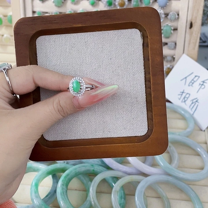 翡翠未镶嵌颈饰天然翡翠Ａ货