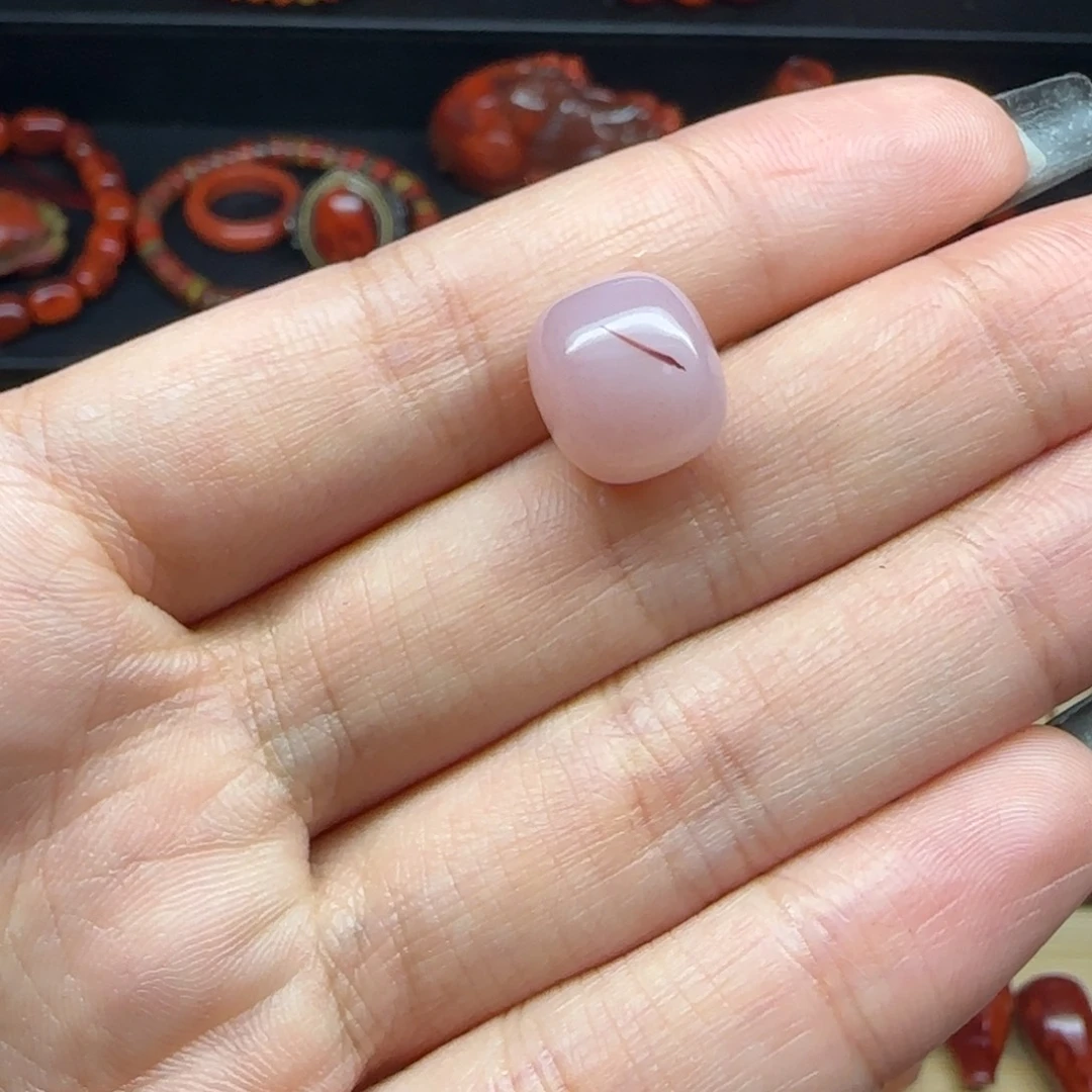 未镶嵌配饰南红玛瑙