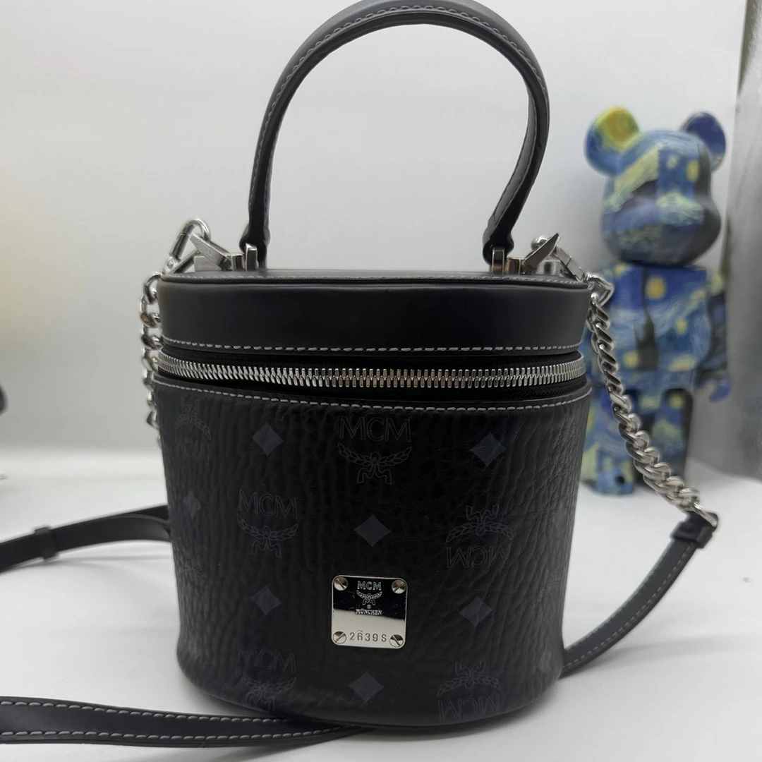 99新 MCM 奢得/98新MCM黑色发财桶