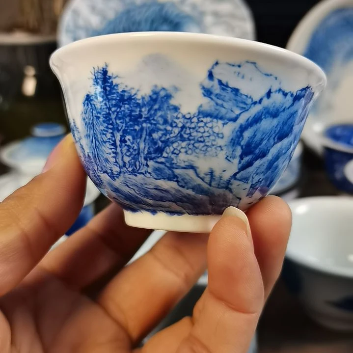 景德镇陶瓷青花山水撇口杯