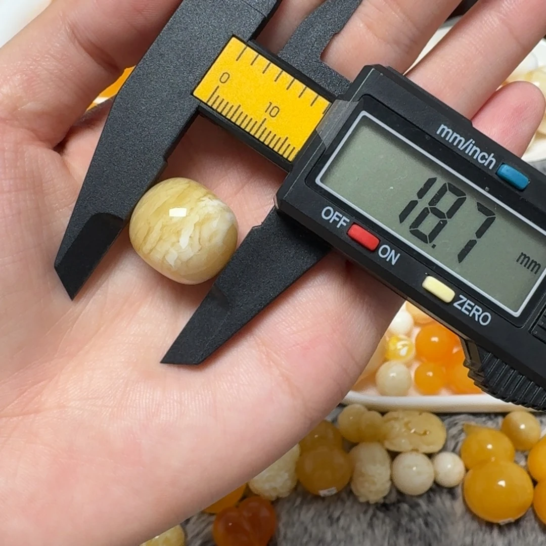 琥珀未镶嵌裸石蜜蜡墩子