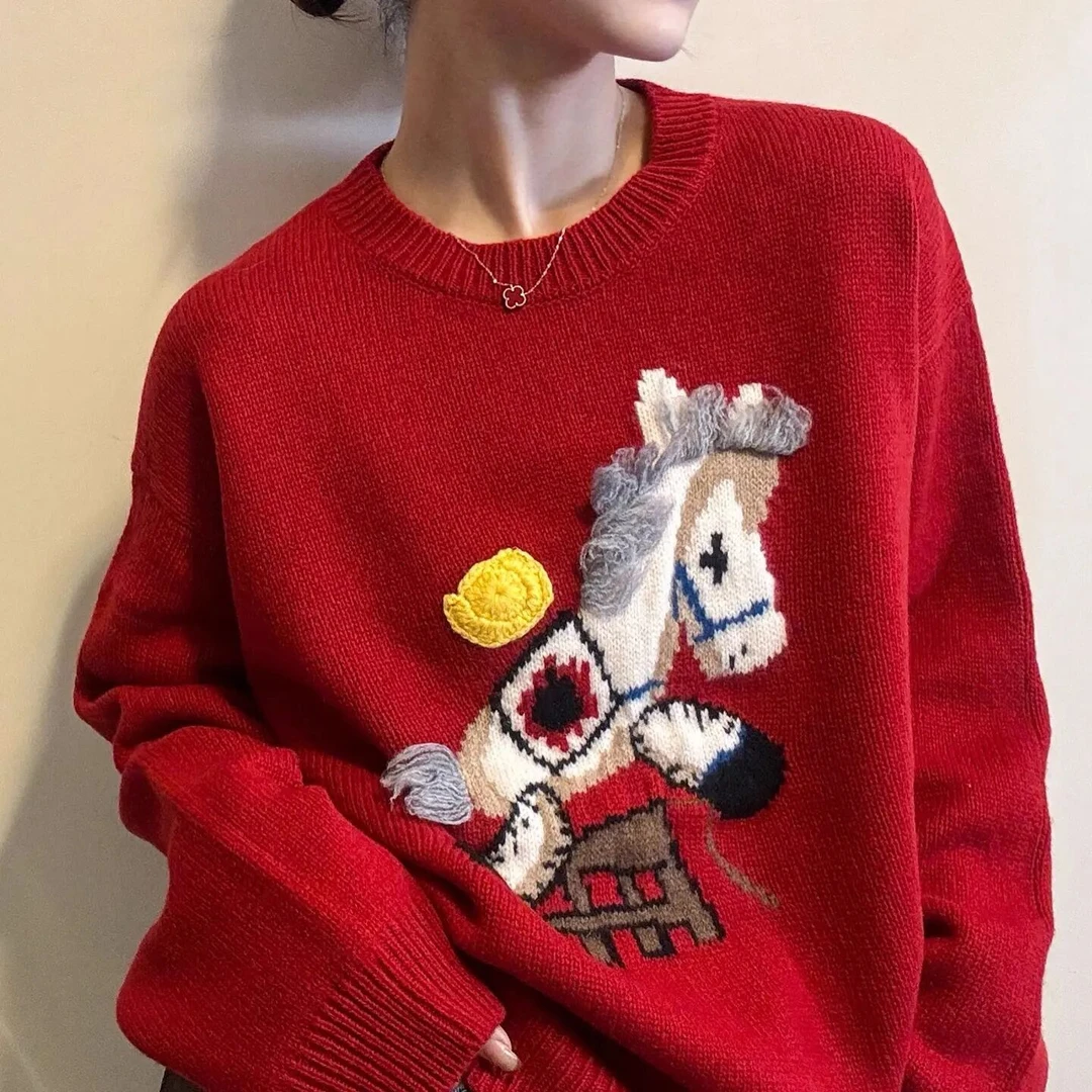 鸿运当头！小马刺绣毛衣