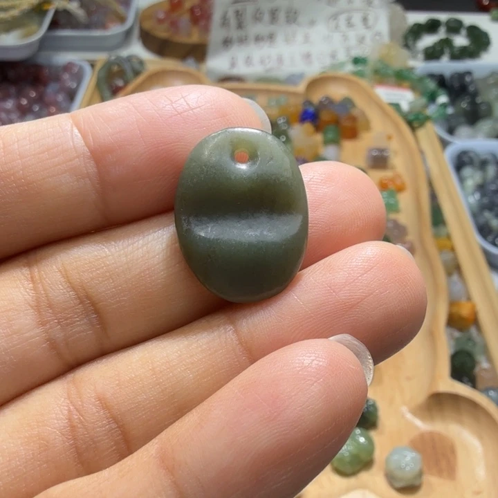 和田玉未镶嵌珠宝半成品
