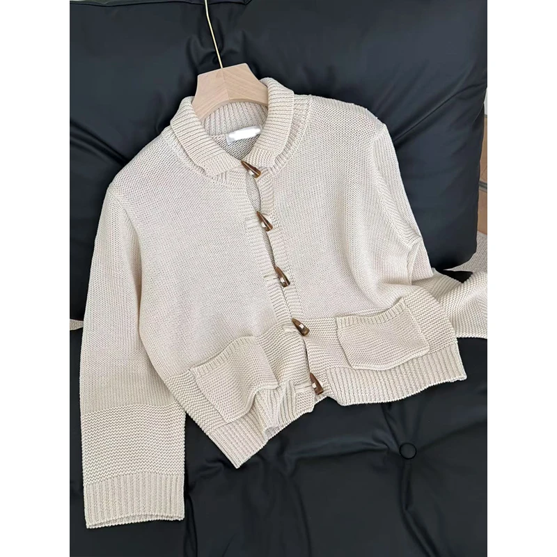 【小有腔调】新款软糯风牛角扣开衫毛衣