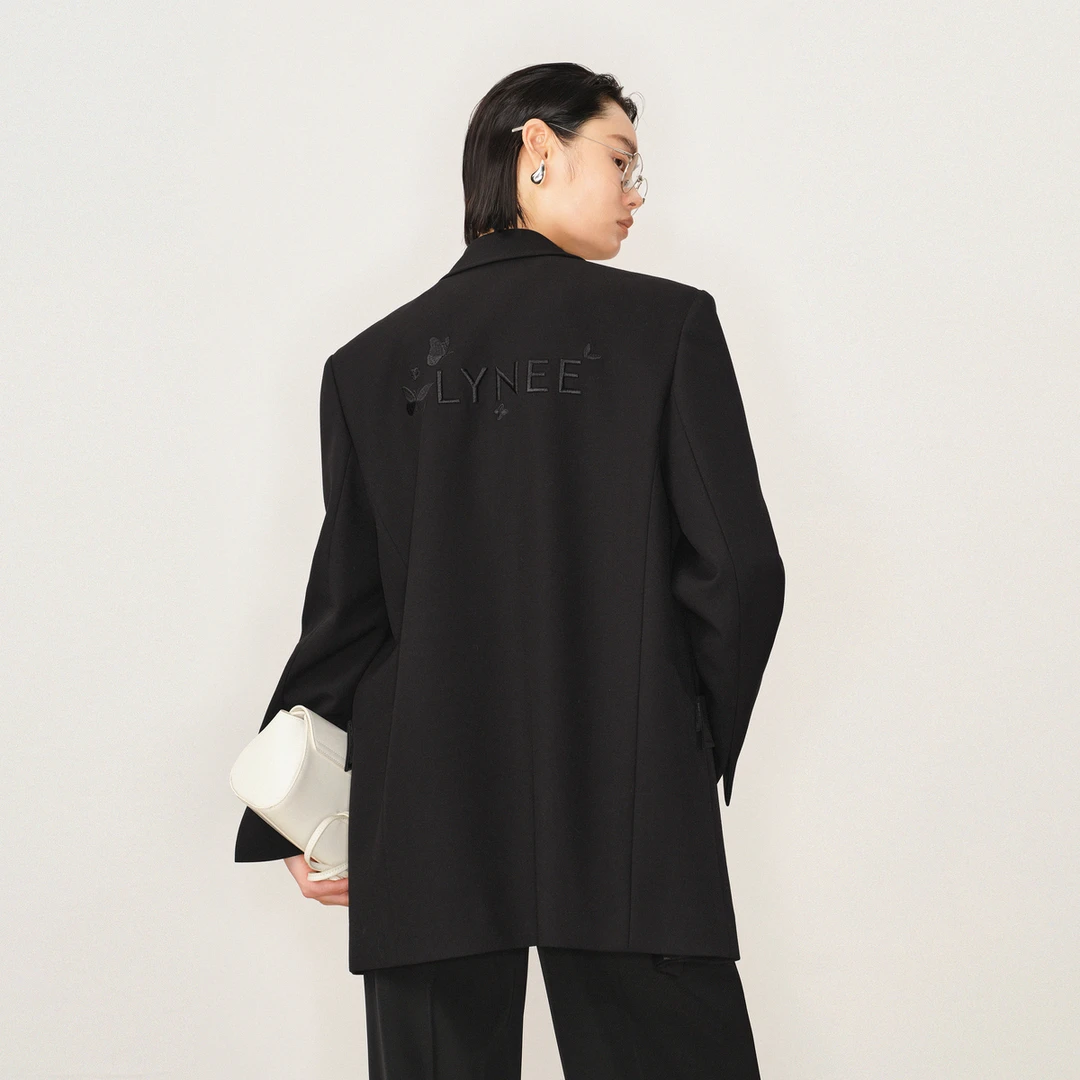 LYNEE 蝴蝶刺绣一粒扣春季西装外套抗皱简约气质西服 LGD2EAW058