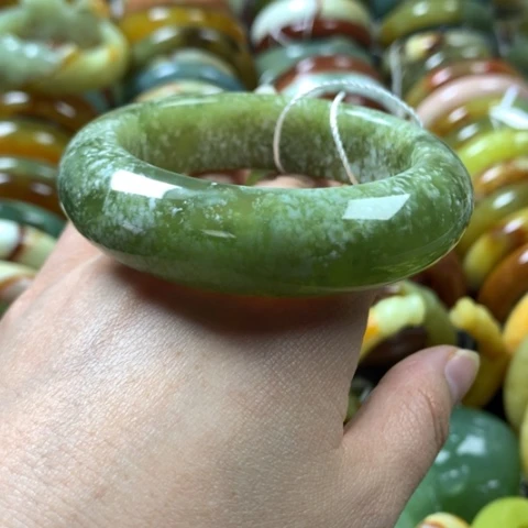 岫玉手镯未镶嵌48号