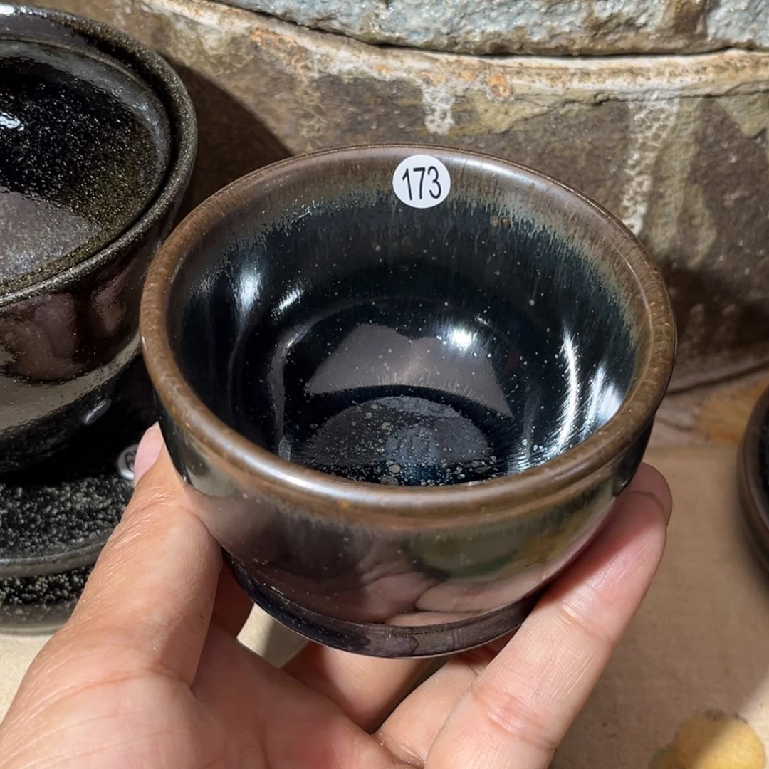 茶盏义兴龙窑坚持真柴烧