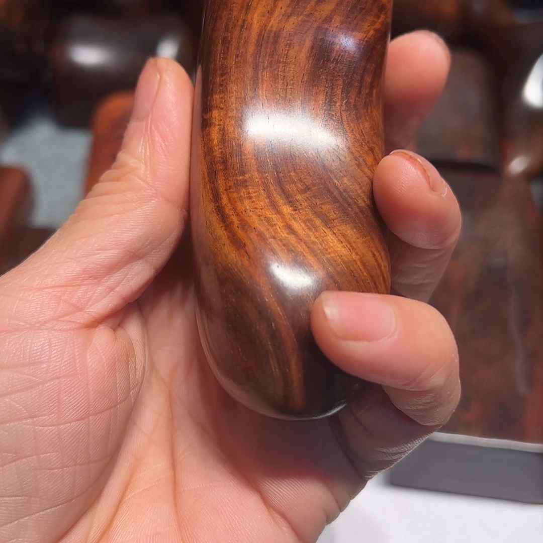 交趾黄檀（大红酸枝）帆*