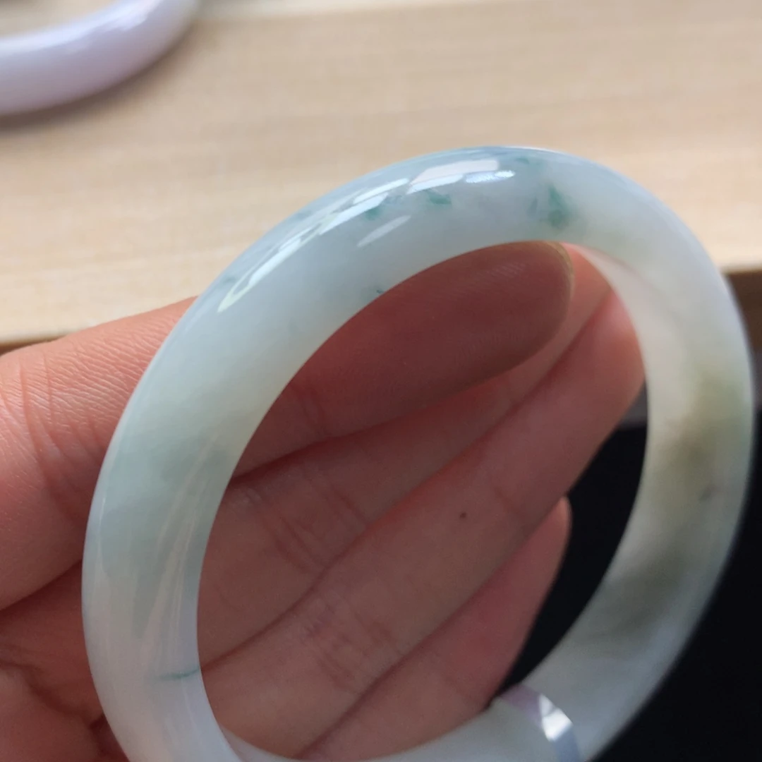 未镶嵌手镯翡翠手镯
