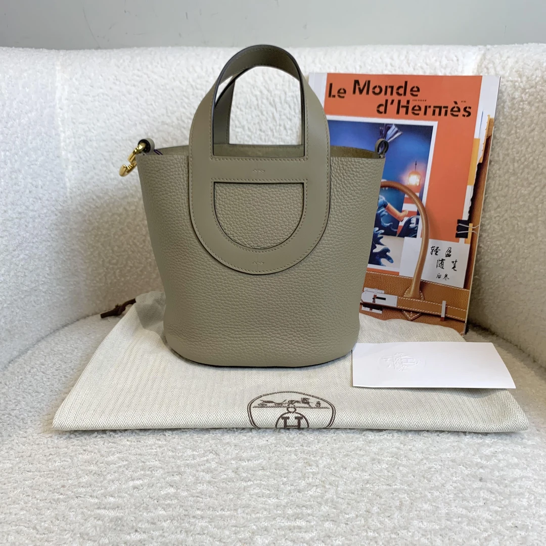 99新 Hermes/爱马仕 十一壹臻/马尔法米色金扣猪鼻子18/42245705