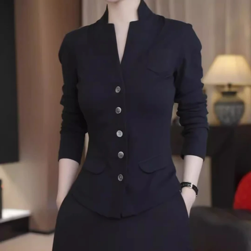复古港风立领长袖外套女2025秋季新款高级感v领修身显瘦气质上衣