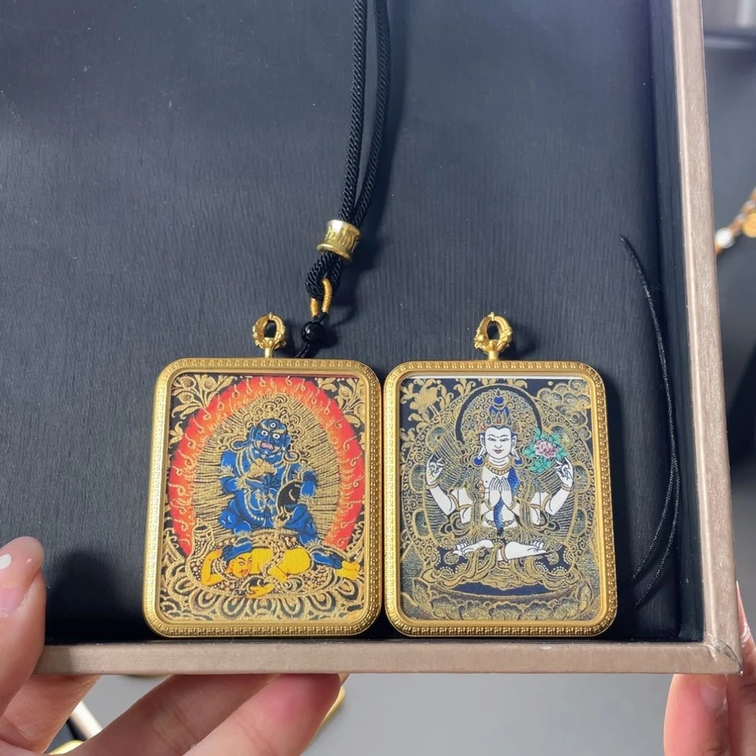 吊坠美丽的唐卡在这里结缘