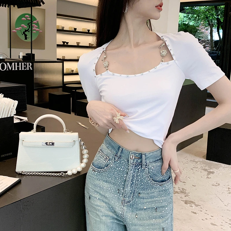 BeQueenStory【蔷薇画报】设计感显瘦修身正肩t恤女2025新款