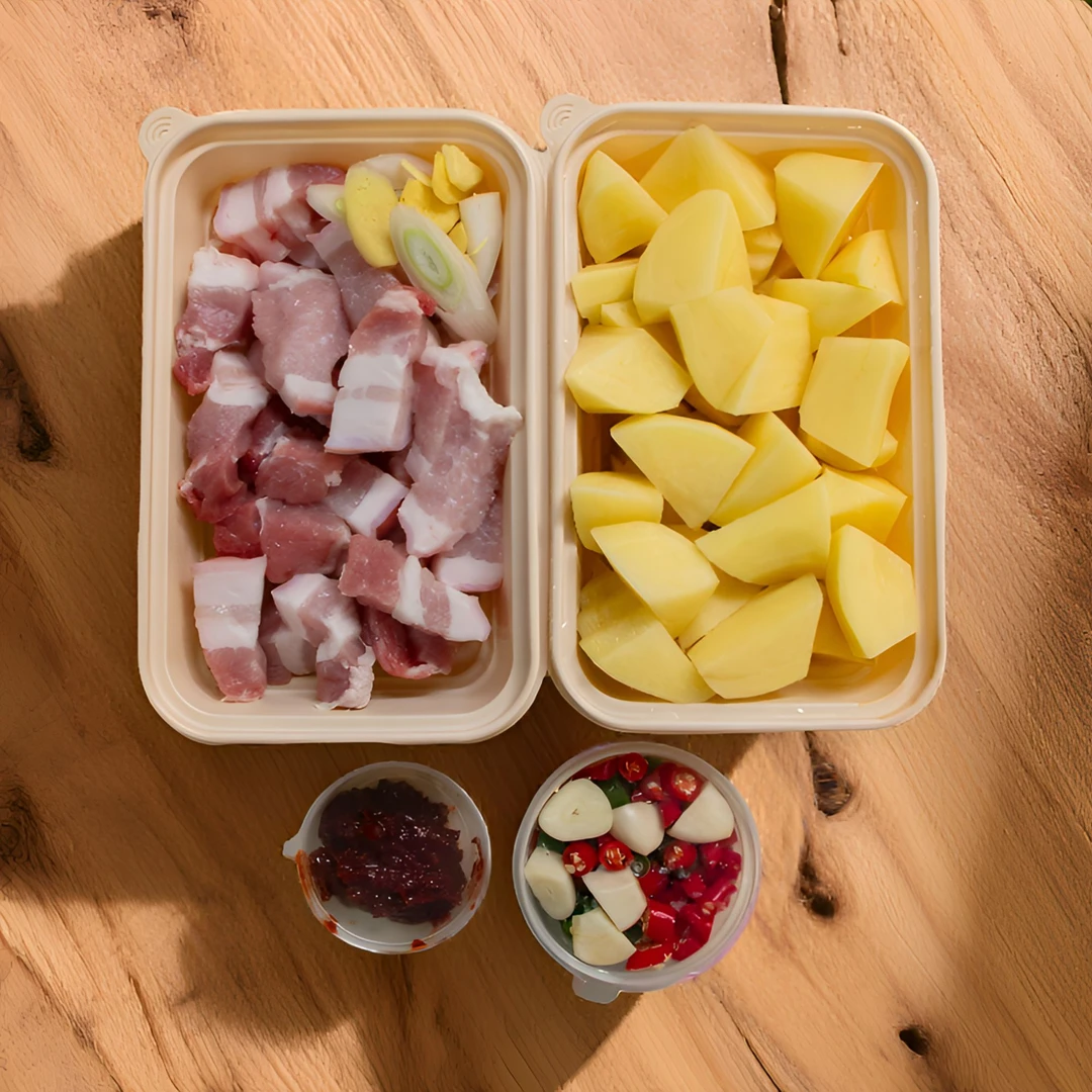 土豆红烧肉（鲜五花肉约520g，配了陕北黄心土豆500g）