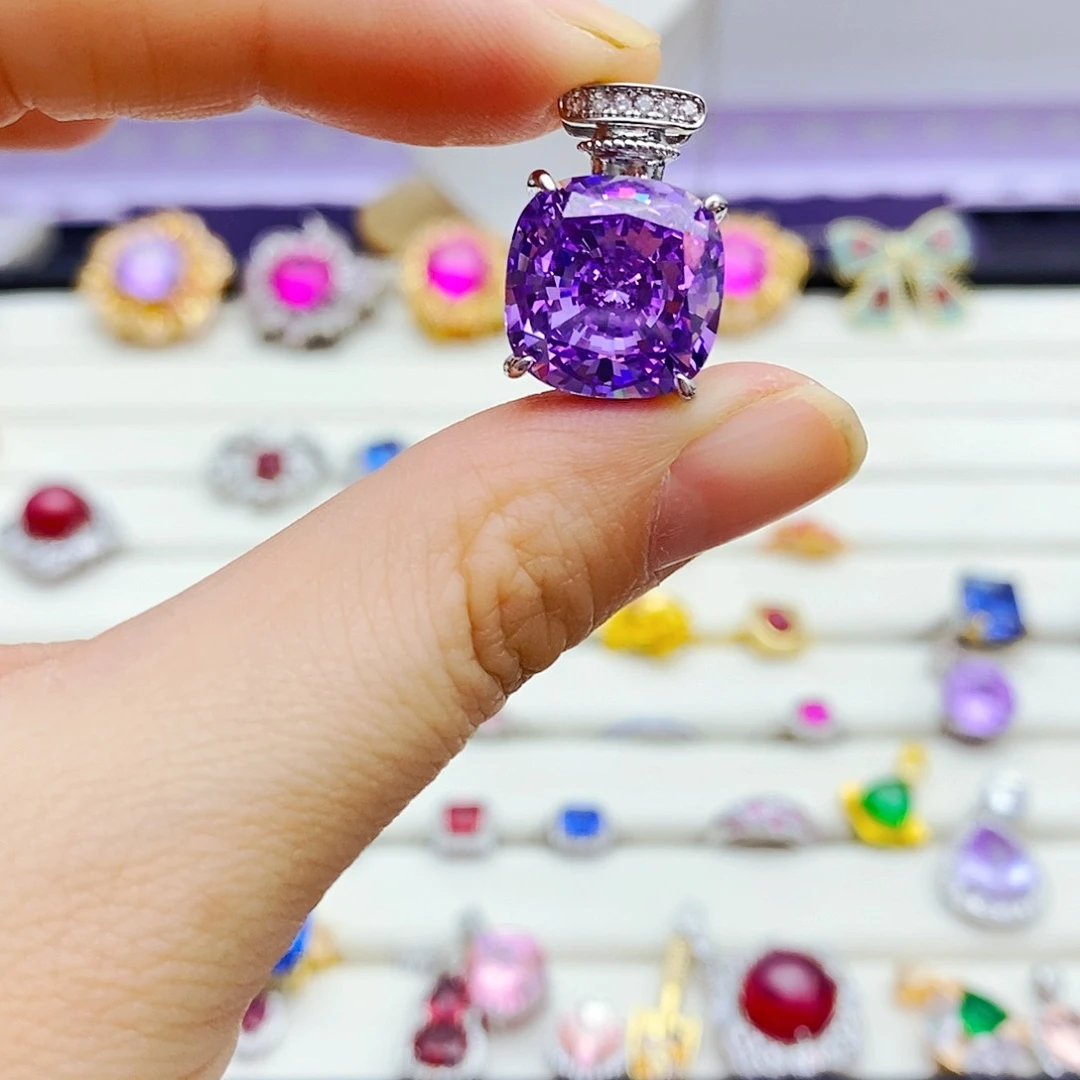 吊坠(赠链)蓝宝石未镶嵌