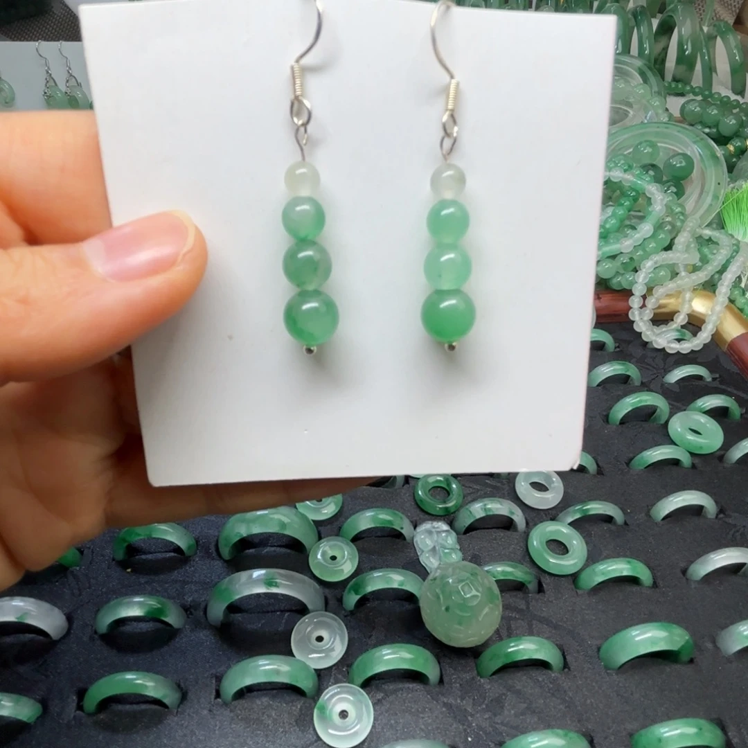 石英质玉（非洲翠）未镶嵌戒指  珠子  手镯珠子耳坠
