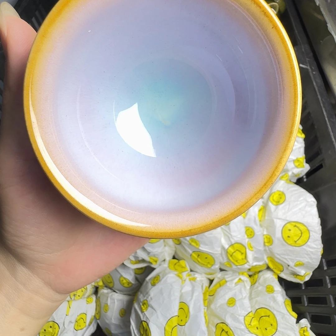茶盏你在那上班呀现在忙呢么
