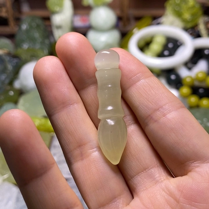 岫玉未镶嵌岫玉颈饰