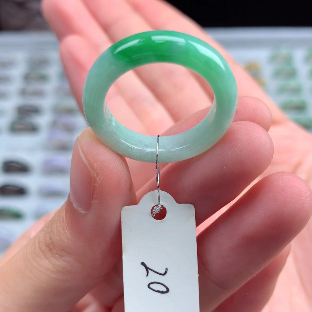 翡翠戒指未镶嵌天然